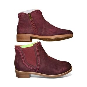 Earth Women's Ankle Booties in Deep Red